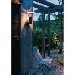 Utelamper - Klassiske Vegglamper><noscript><img width=