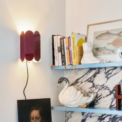 Barneromsbelysning|Vegglamper Med Opp/Ned Lys>HAY Arcs vegglampe - Rød