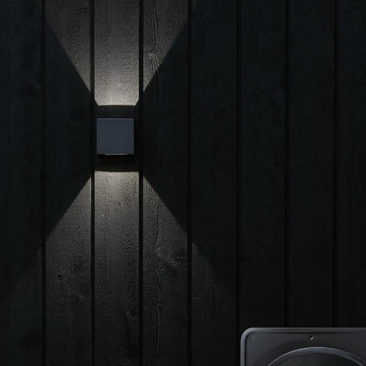 Utelamper Med Opp/Ned Lys>Marksløjd Argos vegglampe opp/ned 4 Watt 3000 Kelvin - Mørk - Grå