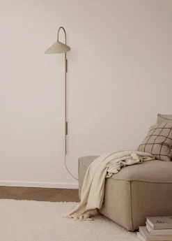 Interiørlamper|Leselamper>Ferm Living Arum vegglampe lang swing - cashmere