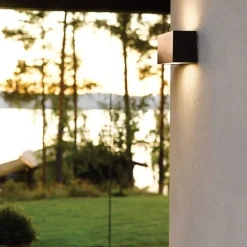 Lightup-Pris|Utelamper Med Opp/Ned Lys><noscript><img width=