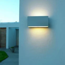 Lightup-Pris|Utelamper Med Opp/Ned Lys><noscript><img width=