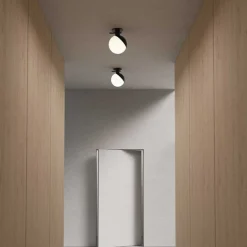 Kjøkkenbelysning Tak|Taklamper / Takplafonder>Grupa Baluna tak/vegglampe - Svart/Opal Svart / Opal