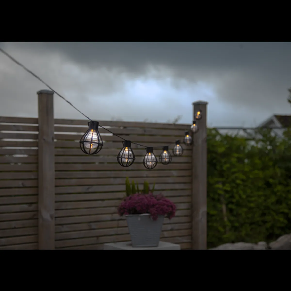 Lysslynger|Lysslynger>Star Trading Cage lysslynge utendørs med 8 lys IP44 - Svart