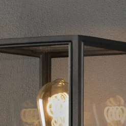 Lightup-Pris|Utelamper - Klassiske Vegglamper><noscript><img width=