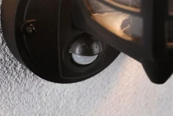 Utelamper - Klassiske Vegglamper><noscript><img width=