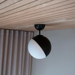 Kjøkkenbelysning Tak|Taklamper / Takplafonder>Globen Lighting Contur Plafond - /Hvit Svart