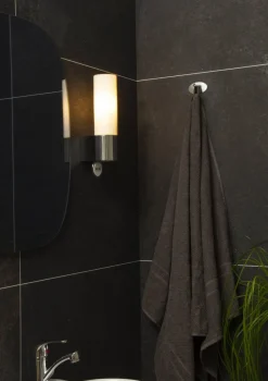 Baderomslamper Med Stikkontakt|Baderomsbelysning Vegg><noscript><img width=