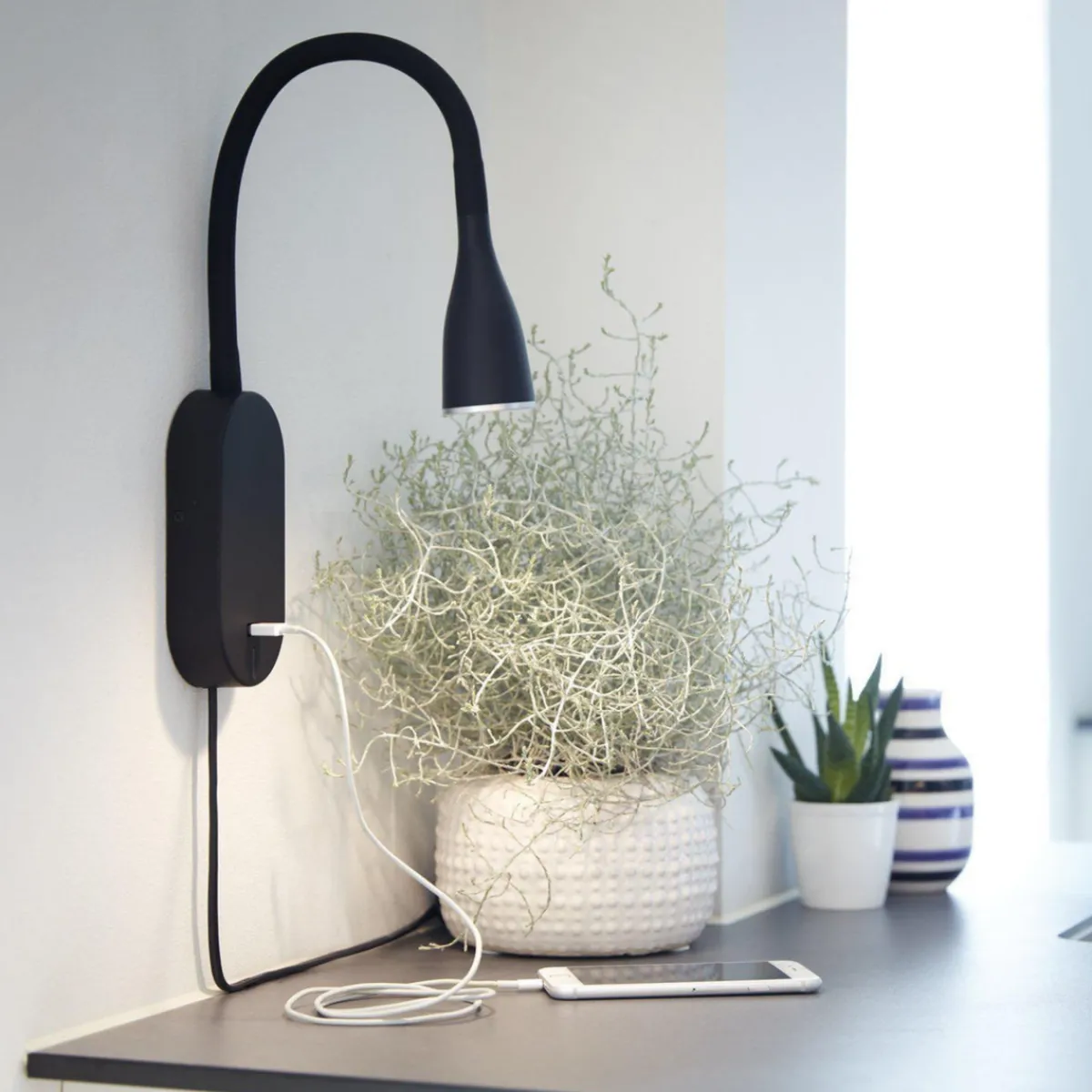 Leselamper|Vegglamper Med Usb>Nielsen Light Eye vegglampe 5 watt dimbar m/ USB - Svart