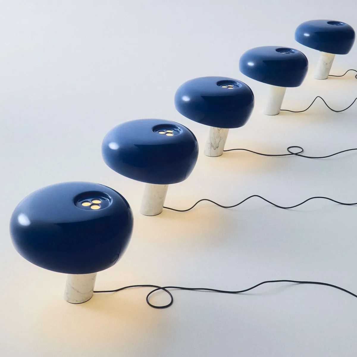 Lightup-Pris>Flos Snoopy bordlampe