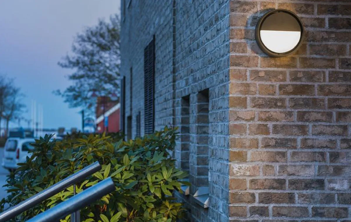 Utelamper - Veggskjold / Plafond>Sg Armaturen As Frame round vegglampe 7W 3000 Kelvin IP66 Dimbar