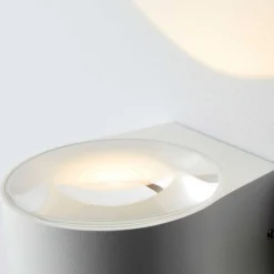 Utelamper Med Opp/Ned Lys|Baderomsbelysning Vegg><noscript><img width=