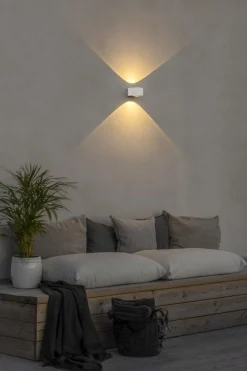 Utelamper Med Opp/Ned Lys>Konstsmide Gela vegglampe utendørs opp/ned 2x6W IP54 - Hvit