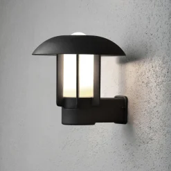 Utelamper - Klassiske Vegglamper><noscript><img width=