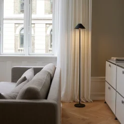 Gulvlamper Ute|Interiørlamper Gulv>Halo Designs Hygge gulvlampe oppladbar - Grafitt Svart