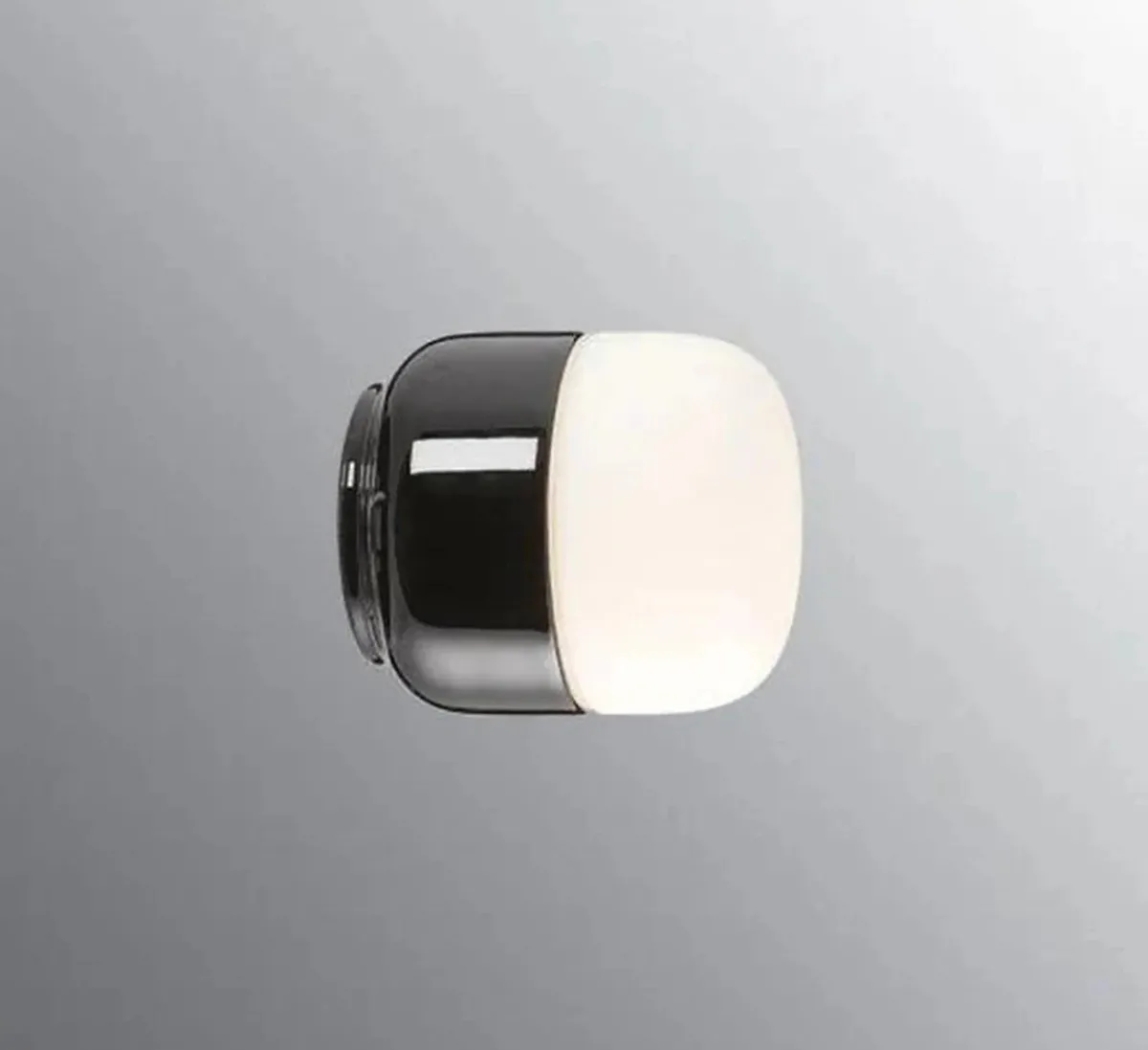 Garasje|Baderomsbelysning Tak>Ifø Electric Ifø Ohm 100 / 110 vegg/tak lampe 4W led 2700K IP44