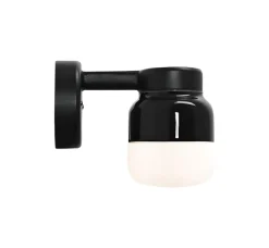 Utelamper - Veggskjold / Plafond|Baderomsbelysning Vegg>Ifø Electric Ifø Ohm 100/150 vegglampe IP44