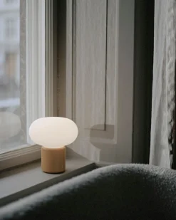 Oppladbare Bordlamper>New Works Karl-Johan bærbar bordlampe - Gul