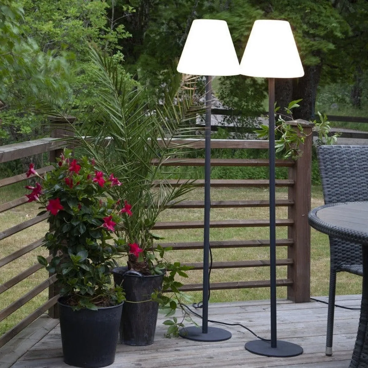 Gulvlamper Ute>Ms - belysning Kreta gulvlampe utendørs 150 cm hvit