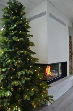 Kunstig Juletre>Trend Collection Kunstig juletre med lys 210cm Grønn