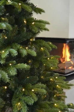 Kunstig Juletre><noscript><img width=