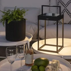 Lykter|Gulvlamper Ute>Konstsmide Lanterne Dimbar LED USB og Solcelle - Svart