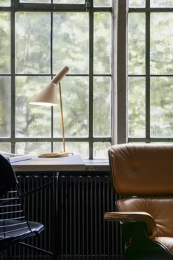 Louis Poulsen><noscript><img width=