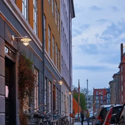 Utelamper - Veggskjold / Plafond|Utelamper - Klassiske Vegglamper><noscript><img width=