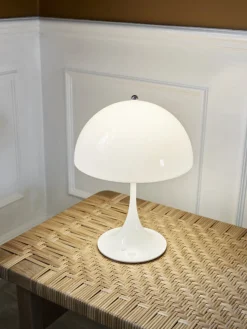 Louis Poulsen|Oppladbare Bordlamper><noscript><img width=