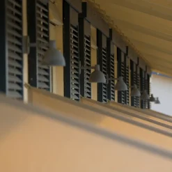 Utelamper - Klassiske Vegglamper|Louis Poulsen><noscript><img width=