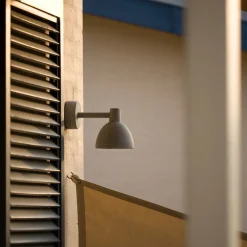 Utelamper - Klassiske Vegglamper|Louis Poulsen><noscript><img width=