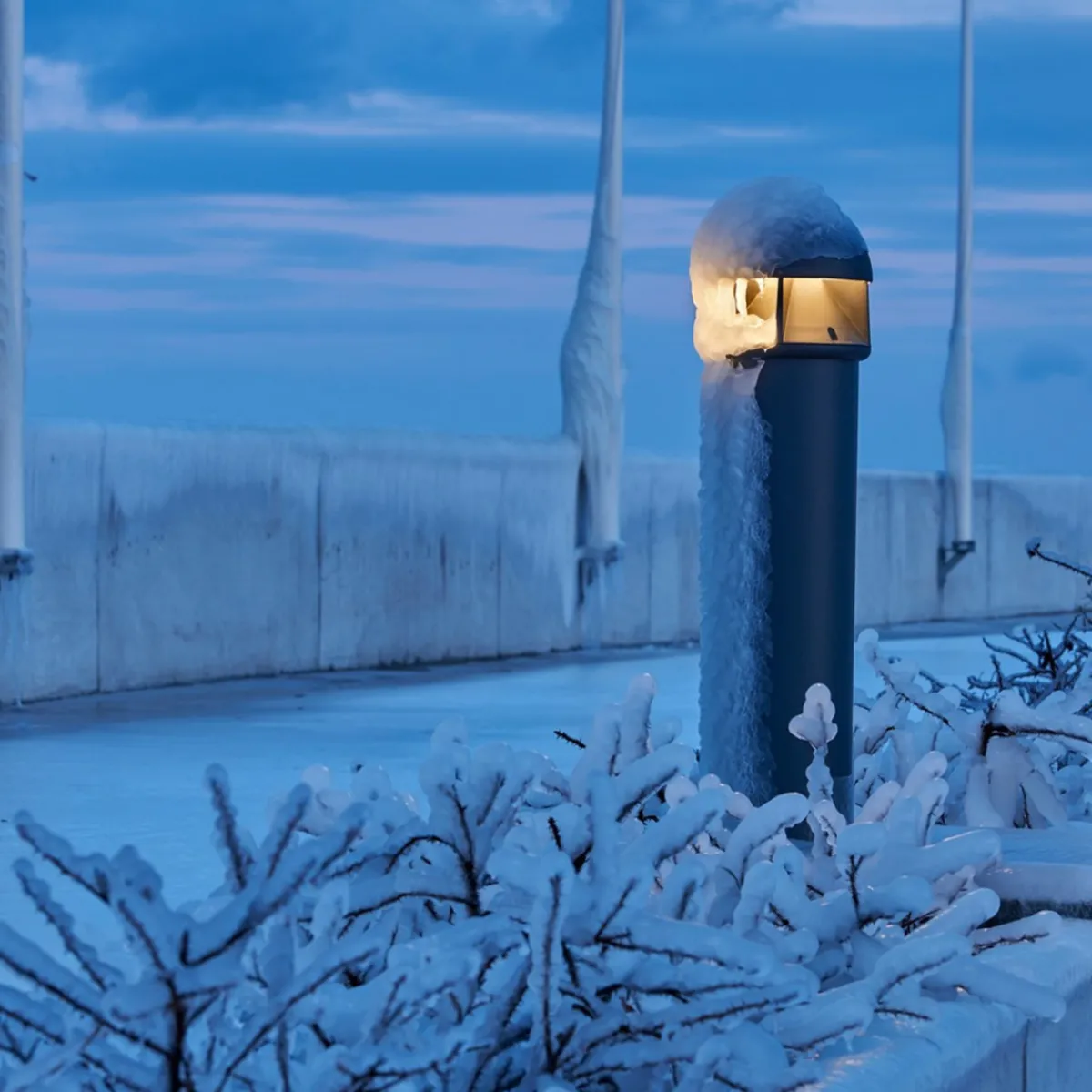 Pullert|Louis Poulsen>Louis Poulsen Waterfront Pullert mast for nedgraving