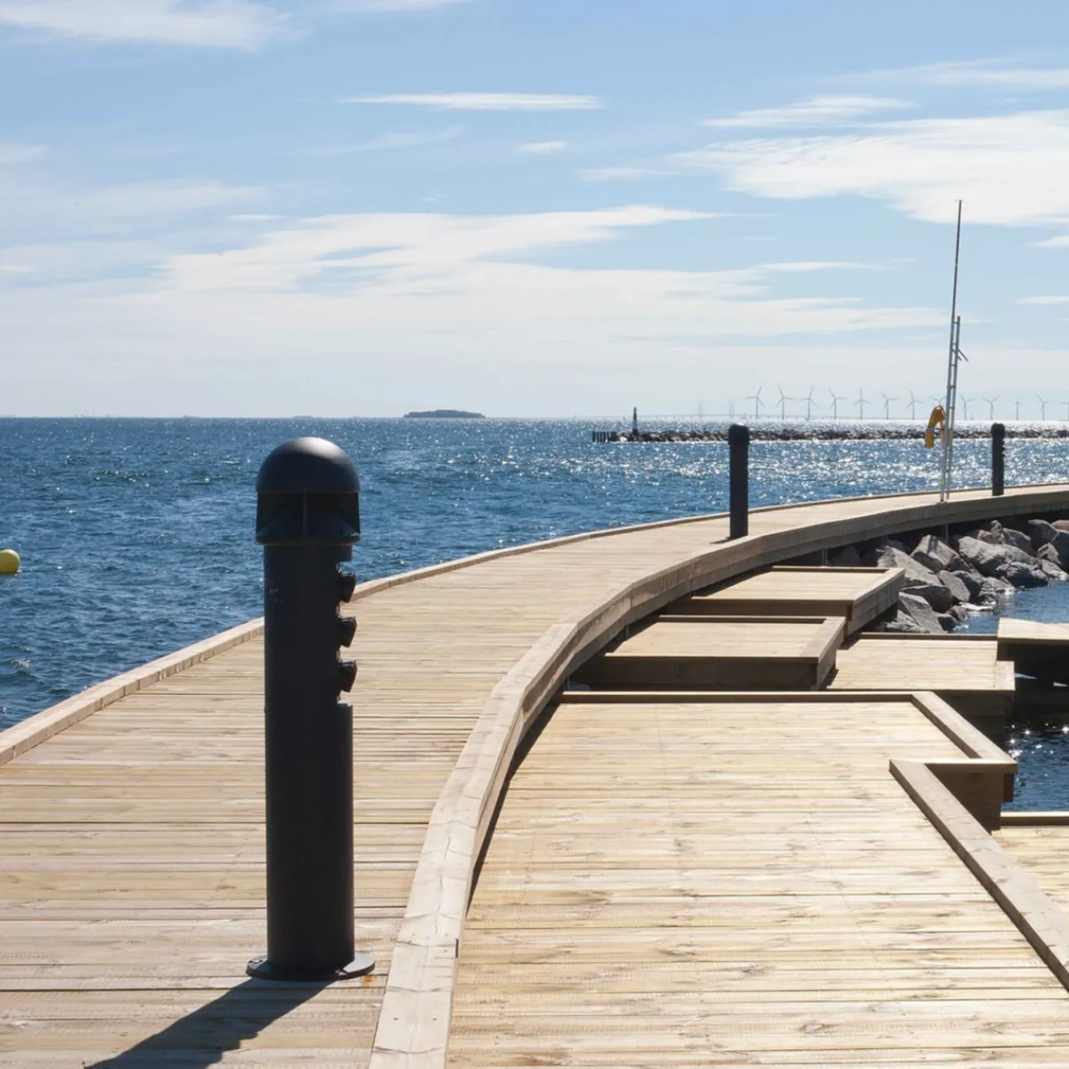 Pullert|Louis Poulsen>Louis Poulsen Waterfront Pullert mast for nedgraving