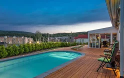 Uplights><noscript><img width=