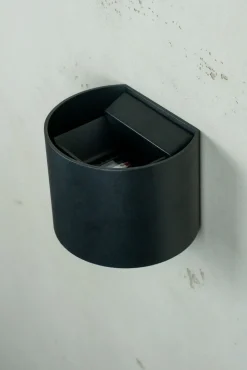 Utelamper Med Opp/Ned Lys>Dyberg Larsen Mars vegglampe opp/ned utendørs IP54 LED - Svart