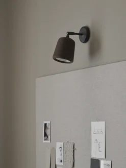 Leselamper>New Works Material Vegglampe - Røkt Eik