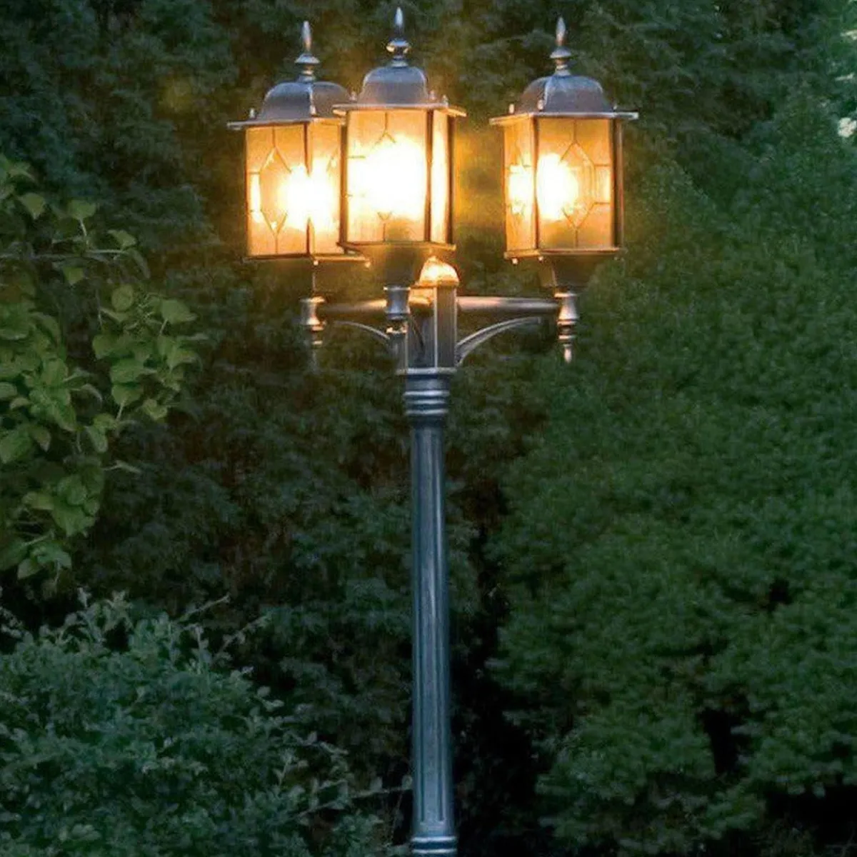 Lyktestolper>Konstsmide Milano stolpe m/ 3 lys Rust