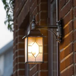 Utelamper - Klassiske Vegglamper>Konstsmide Milano vegglampe, ned - Svart