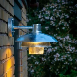 Utelamper - Klassiske Vegglamper><noscript><img width=