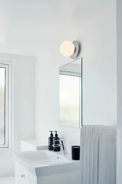 Baderomsbelysning Tak|Interiørlamper>Nuura Liila 1 vegglampe/taklampe - medium - light silver / opal