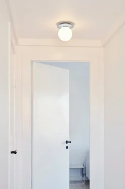 Baderomsbelysning Tak|Interiørlamper>Nuura Liila 1 vegglampe/taklampe - large - light silver/opal Krom / Opal