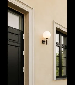 Utelamper - Klassiske Vegglamper><noscript><img width=