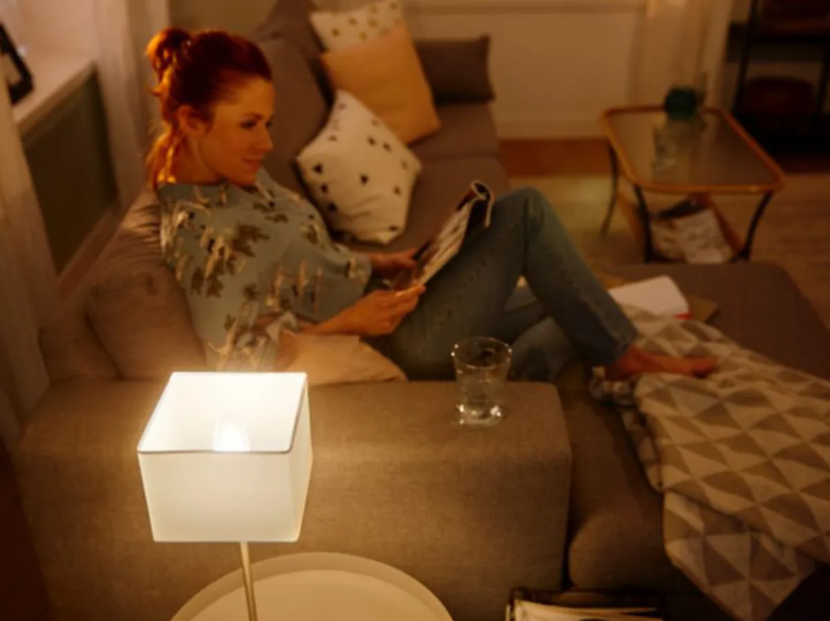 Led-Smartlyspærer|Led-Pærer E14 Sokkel>Philips Hue B39 E14 lyspære 4W 2200-6500K pluss farge