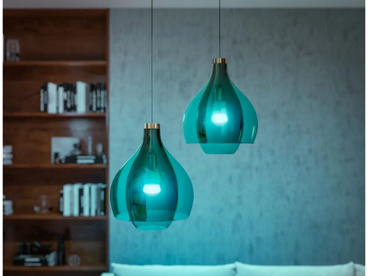 Led-Pærer Smart E27 Sokkel|Philips Hue>Philips Hue farget LED 9W E27 A60 2200-6500 Kelvin + Farge - 60 mm