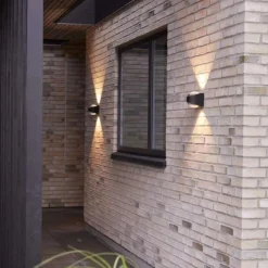 Utelamper Med Opp/Ned Lys|Baderomsbelysning Vegg><noscript><img width=