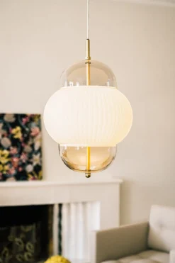 Kjøkkenbelysning Tak>Design by Us Shahin taklampe XL - Klar Messing / Opal