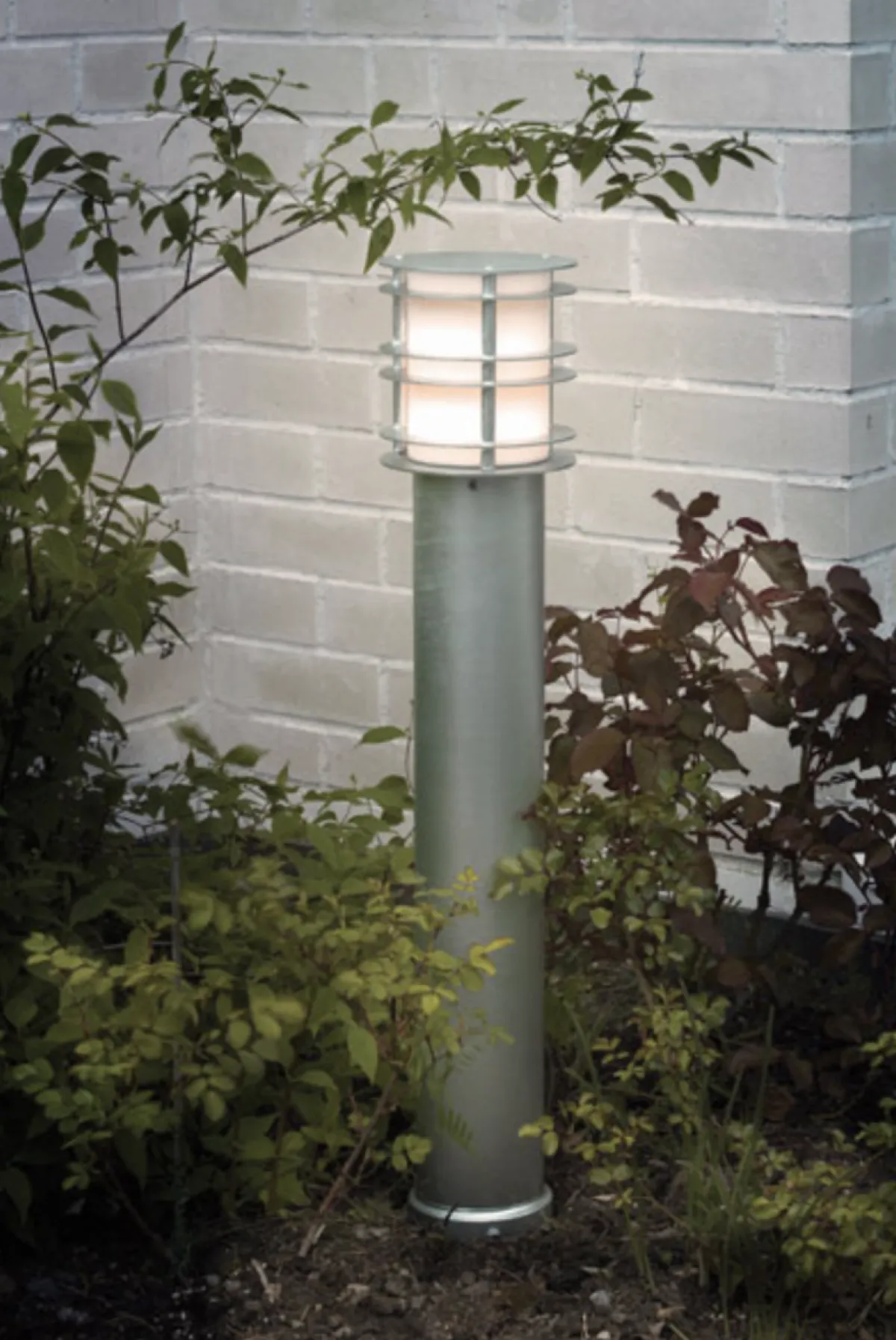 Lightup-Pris|Utelamper Til Kystområder>Norlys Stockholm pullert 1464 opalglass - Galvanisert stål