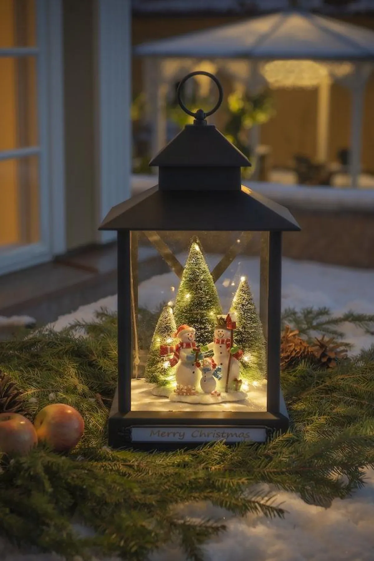 Juledekorasjoner|Julelykter>Konstsmide Stor lykt med juletre og snømenn - 42cm