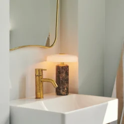 Oppladbare Bordlamper>Design by Us Trip oppladbar bordlampe - Dark Emperador brun marmor/Hvit skjerm Brun marmor / Hvit
