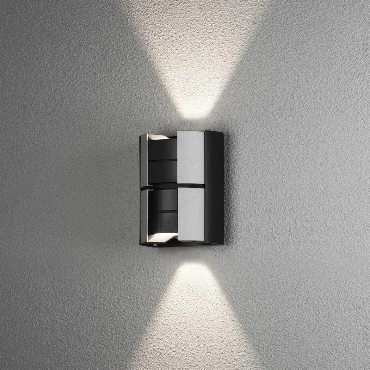 Utelamper Med Opp/Ned Lys>Konstsmide Vidar vegglampe utendørs opp/ned 2x5W - Svart/Sølv Svart / Sølv